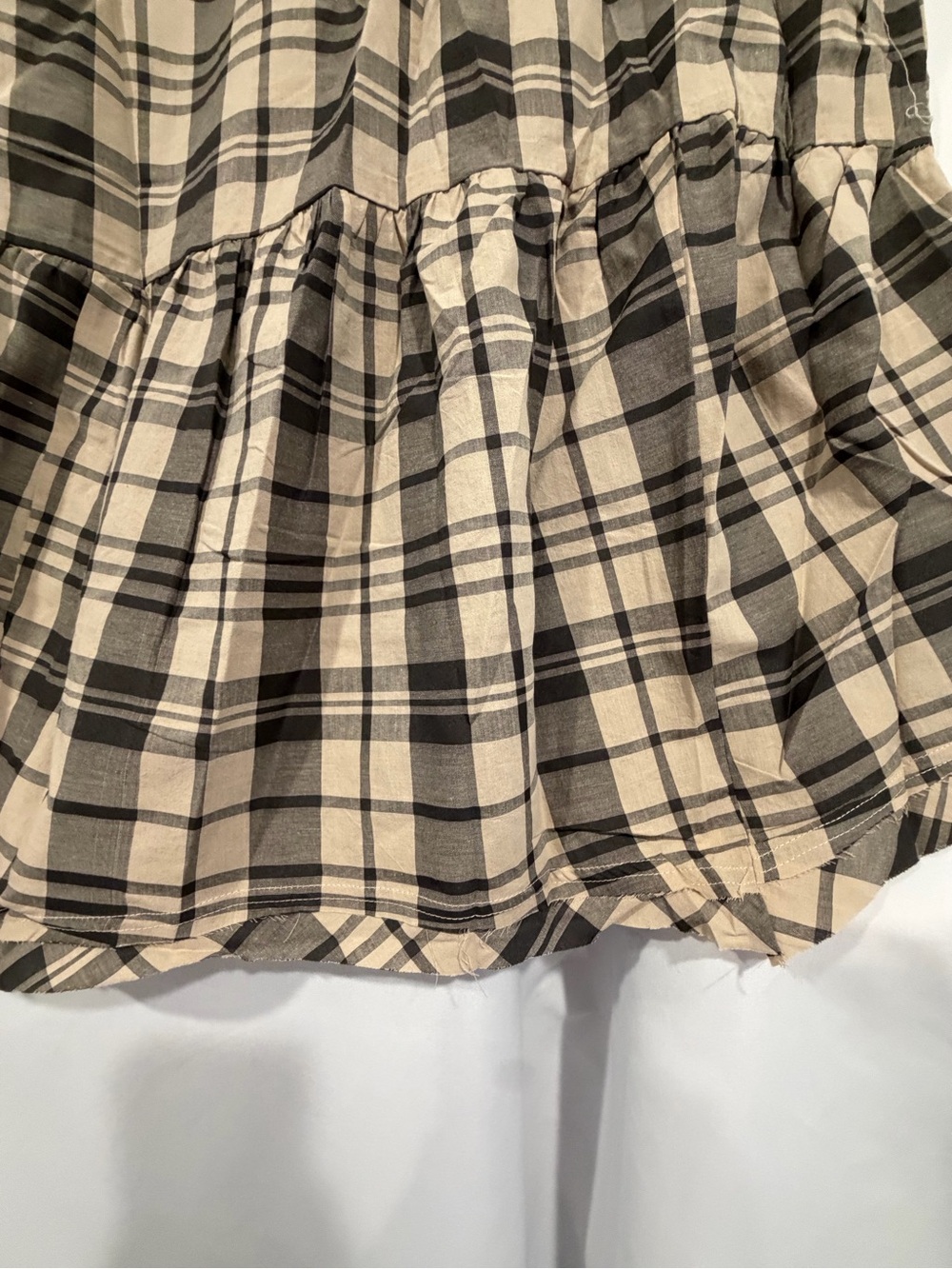 easel Beige & Black Plaid Short-Sleeve Peplum Top NWT - Picture 3 of 5